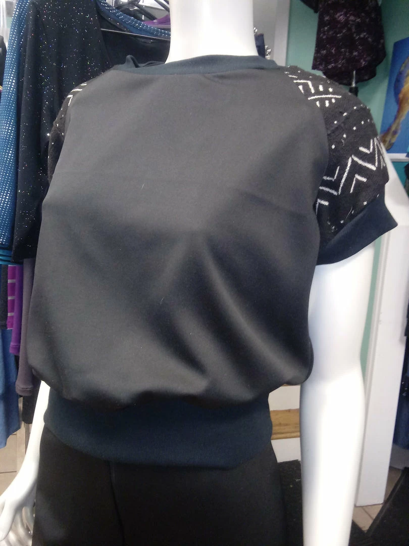 Tidal Cool Mudcloth Raglan Pullover In Black And White Tops And Ponchos