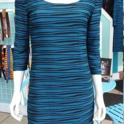 Tidal Cool Dresses Lightweight Three-Quarter Sleeve Scoop Neck Dress