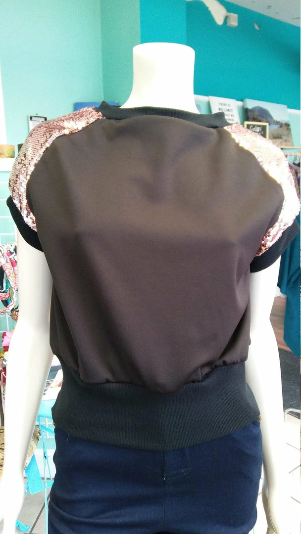 Tidal Cool Sequin And Knit Pullover Crewneck Tops And Ponchos