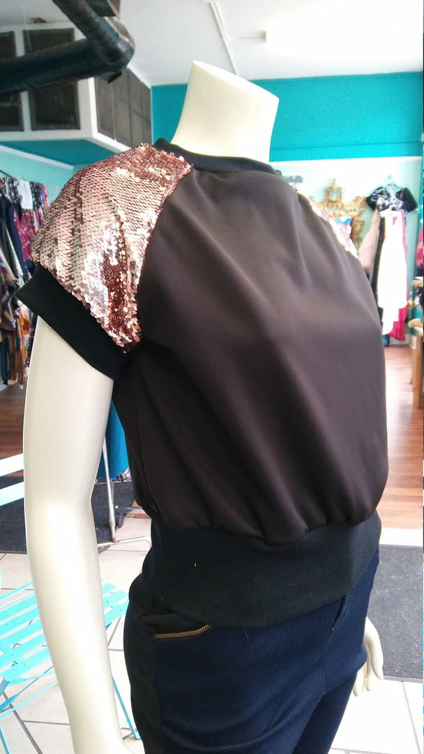 Tidal Cool Sequin And Knit Pullover Crewneck Tops And Ponchos