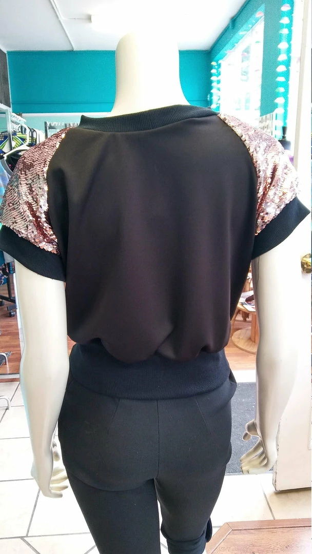 Tidal Cool Sequin And Knit Pullover Crewneck Tops And Ponchos