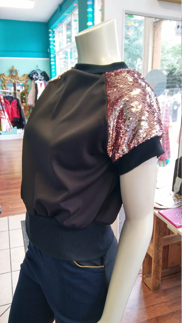 Tidal Cool Sequin And Knit Pullover Crewneck Tops And Ponchos