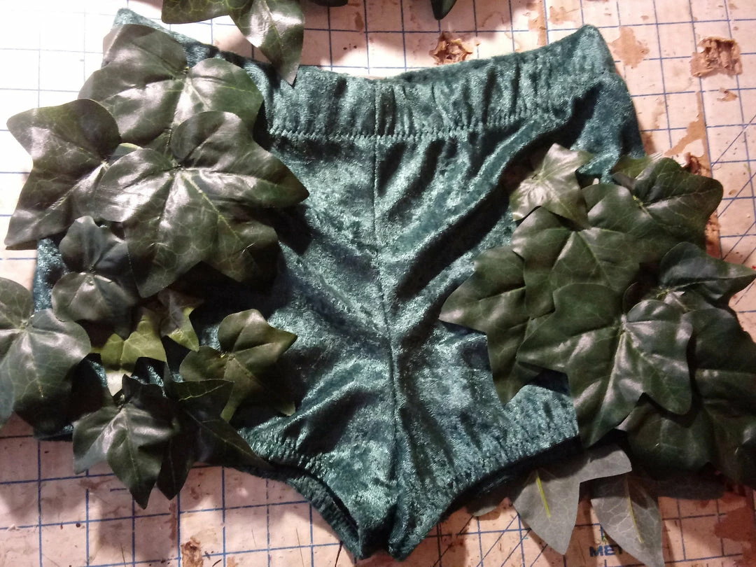 Tidal Cool Poison Ivy Cosplay Costume From Batman And DC Comic Universe Costumes And Cosplay