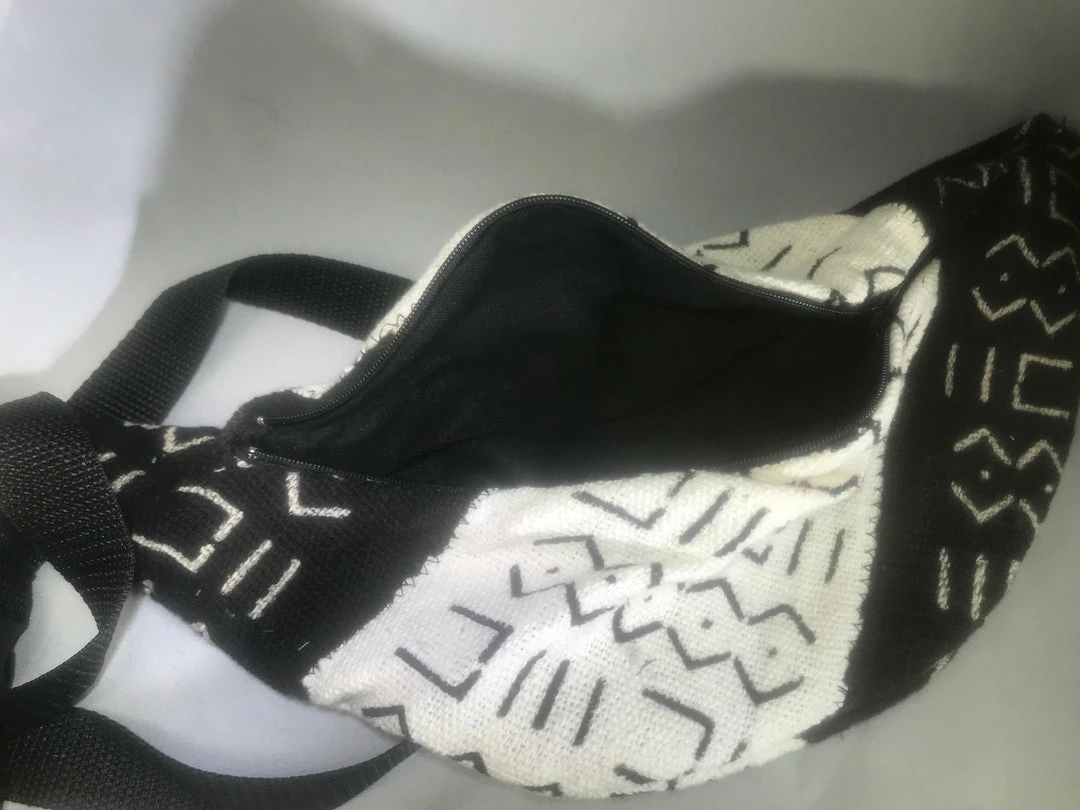 Tidal Cool Mudcloth Hip Bag In Black And White Design